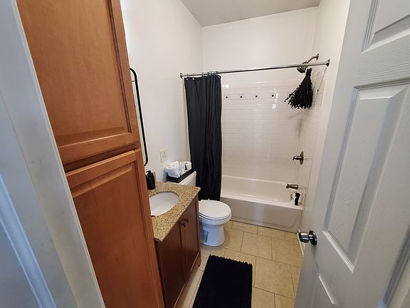 5th image of 2014 W Superior St APT 2