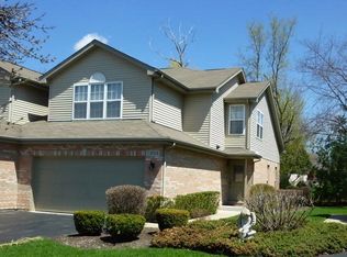 806 Rosebud Ct, Roselle, IL 60172