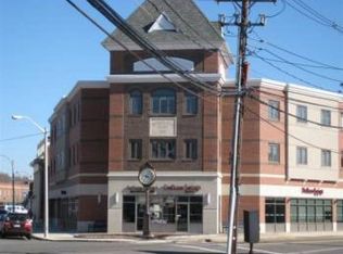 412 Washington St APT 303, Dedham, MA 02026