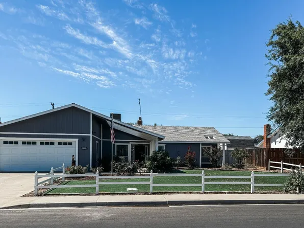 161 W Glendale Ave, Lemoore, CA 93245