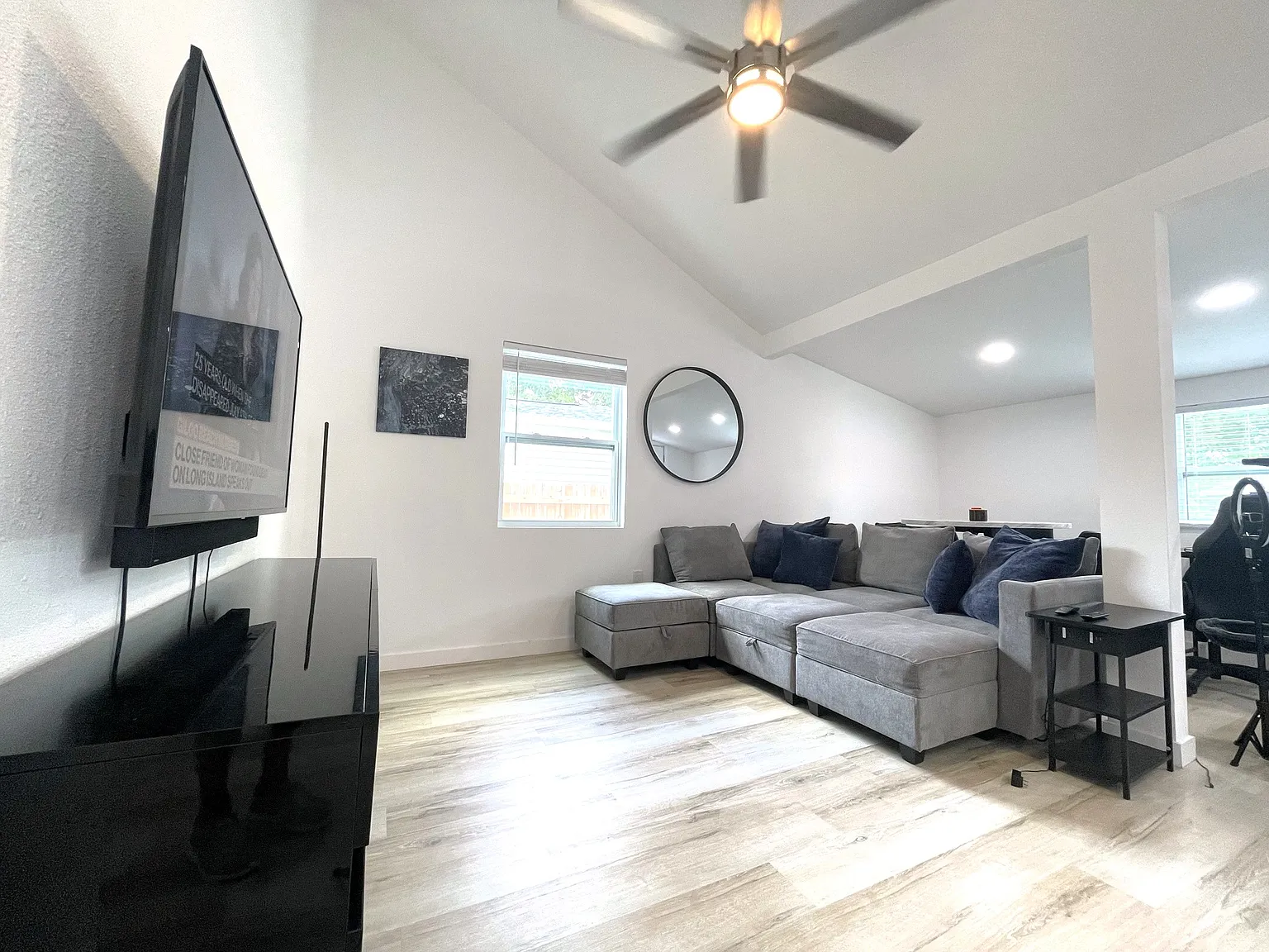 2 bed, 1037 sqft, $1,899 — Photo 3