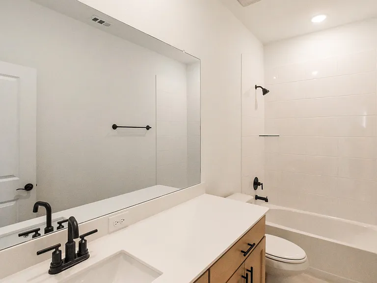14541 Durant Ln — Photo 21
