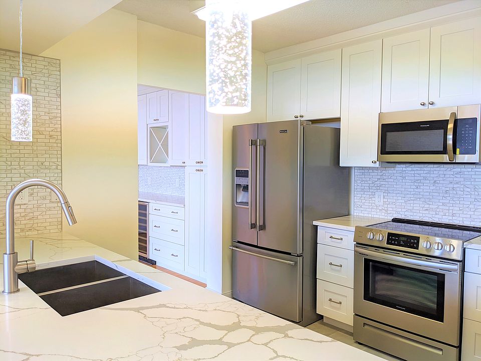 1st image of 5001 Woodway Dr Unit 1406