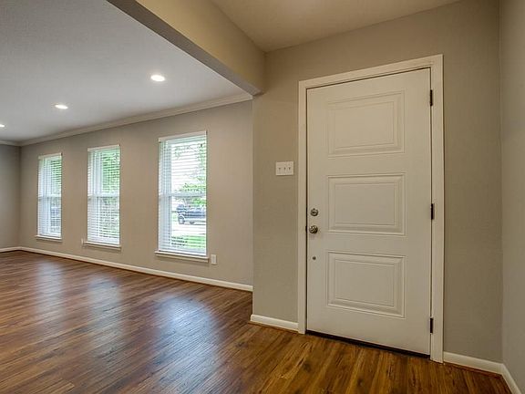 2nd image of 3171 Whitemarsh Cir