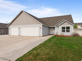 5112 Buchanan Ln, Pasco, WA 99301