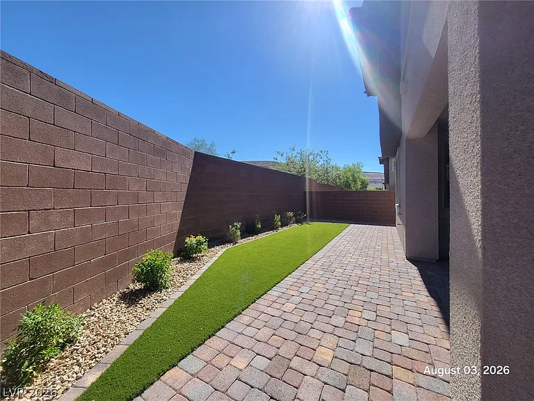 9645 Jade Rise Ave — Photo 24