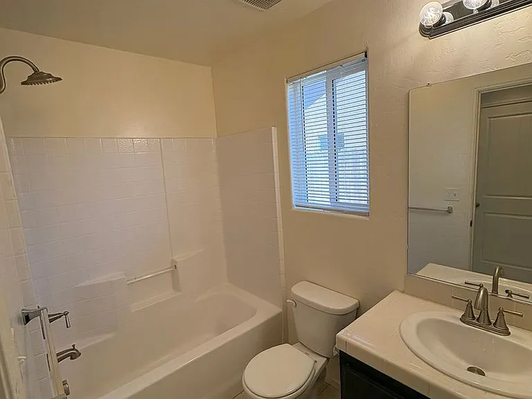 2132 E Sweet Ave — Photo 11