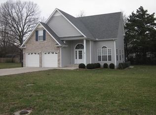 106 Woodridge Dr, Tullahoma, TN 37388