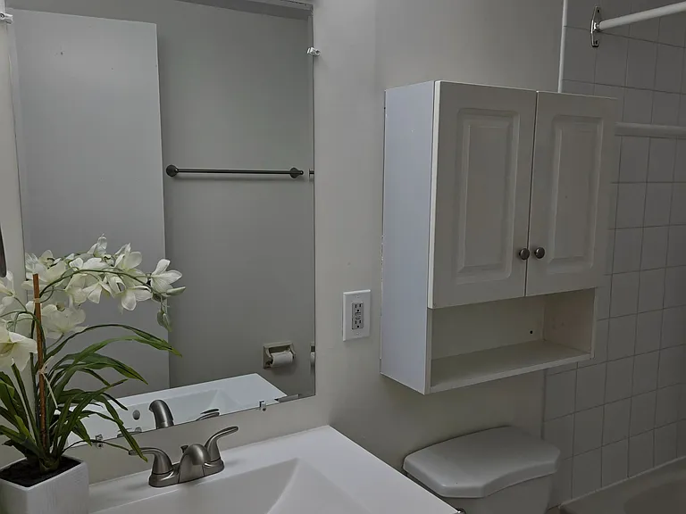 15 Wellington St #124-14 — Photo 12