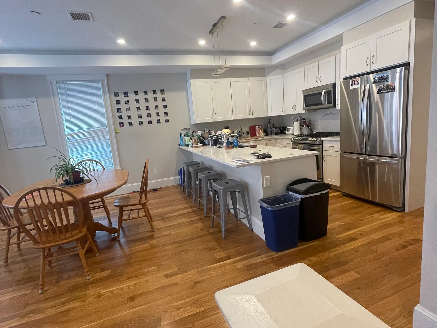 4 bed, 2500 sqft, $7,500 — Photo 3