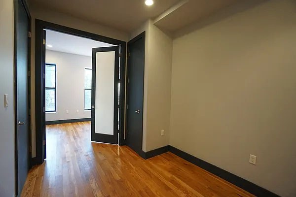 Rented by Rennit Inc. | media 18