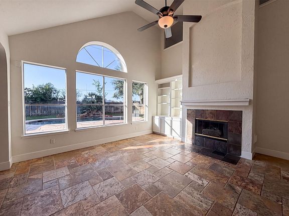 4th image of 23130 Willow Canyon Dr