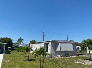 7768 SE Swan Ave, Hobe Sound, FL 33455