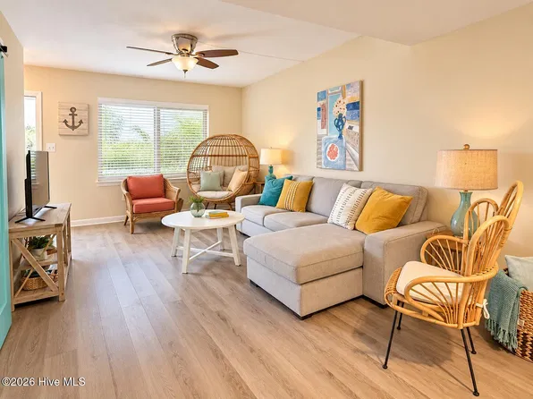 119 Center Dr #1, Atlantic Beach, NC 28512