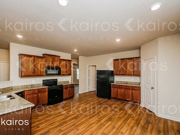 3rd image of 10709 Bent Brook Dr
