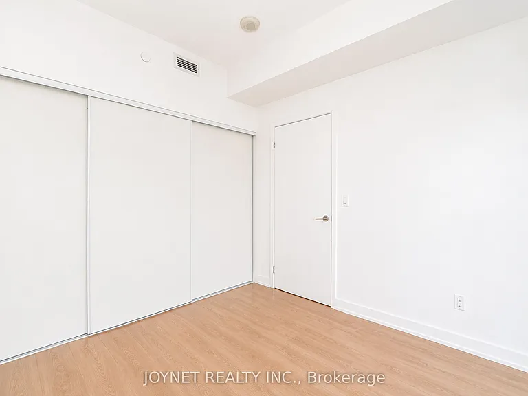117 McMahon Dr #701 — Photo 27