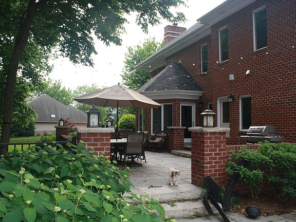 5th image of 908 Percy Ct
