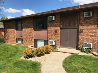 509 Jenkran St APT 5, Morrison, IL 61270