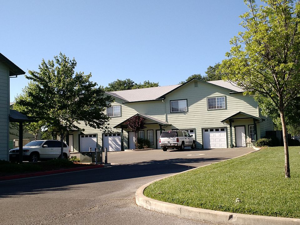 Front View of Complex_09292015