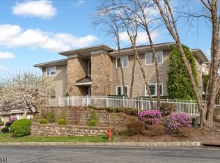 8 Wilshire Ter #8, Butler, NJ 07405