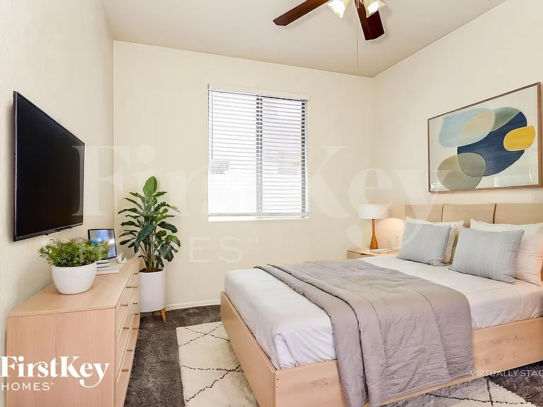 2715 E Carson Rd — Photo 15