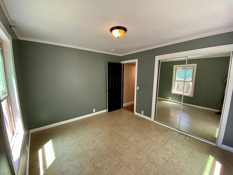 2761 Joan Ln — Photo 38