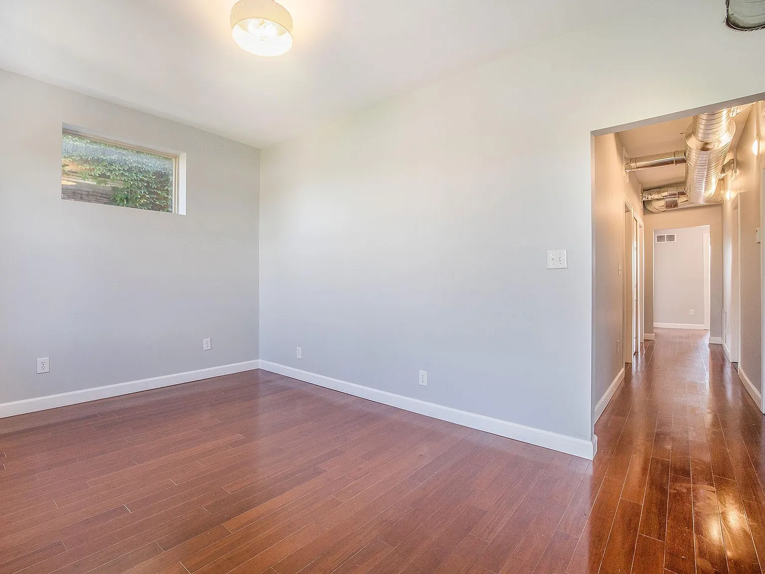 3 bed, 1400 sqft, $1,900 — Photo 3