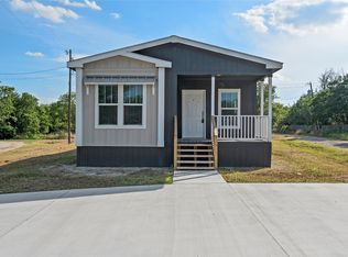 202 N 6th St W, Mount Calm, TX 76673