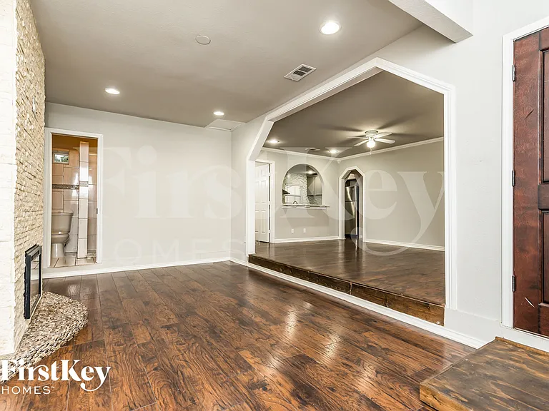 11517 Fernald Ave — Photo 5