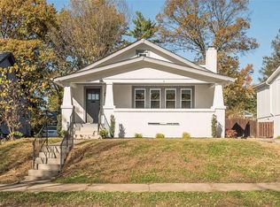 715 Oakway Pl, Saint Louis, MO 63122