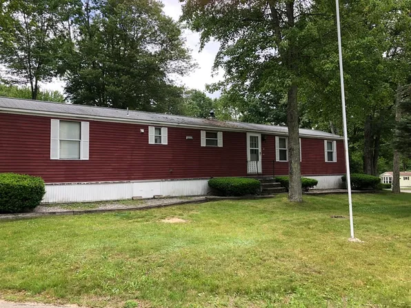 2 5th St, Brookfield, MA 01506