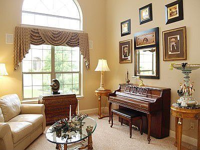 Formal living