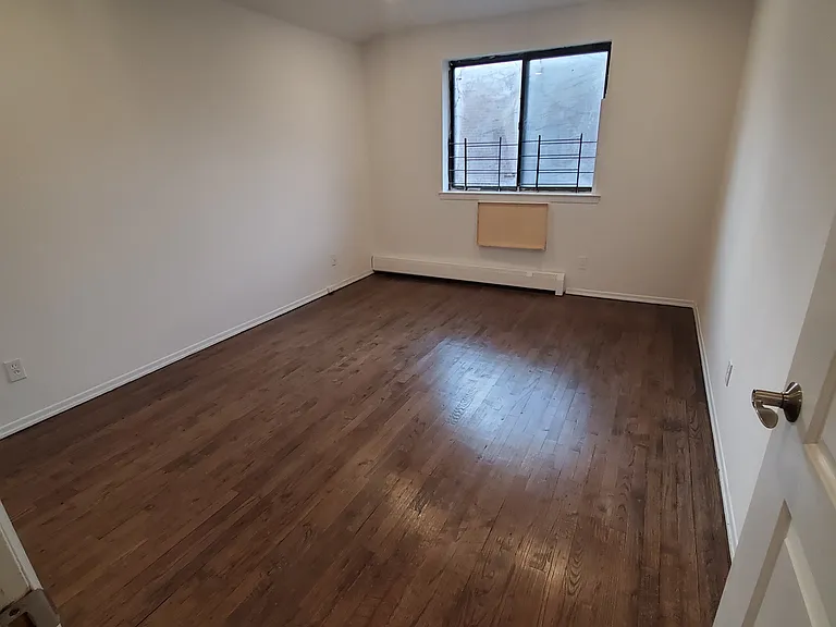 81-18 138th St #3 — Photo 5