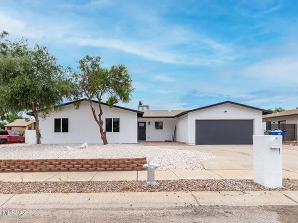 7640 E Rio Verde Dr, Tucson, AZ 85715