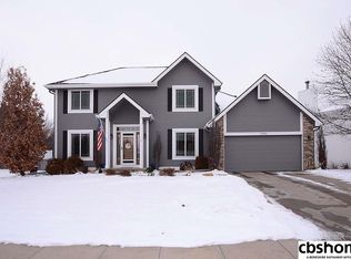 13544 Sahler St, Omaha, NE 68164