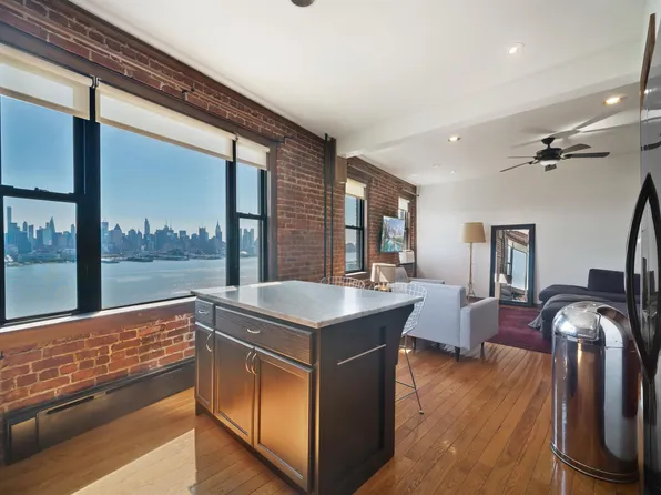 1055 Boulevard East #D8, Weehawken, NJ 07086