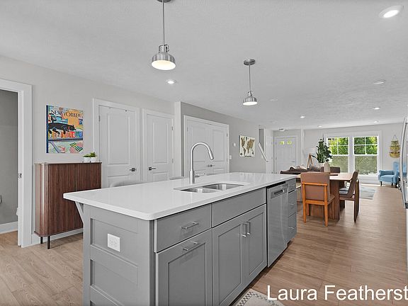 3rd image of 6648 S Square Ln NE Unit 50