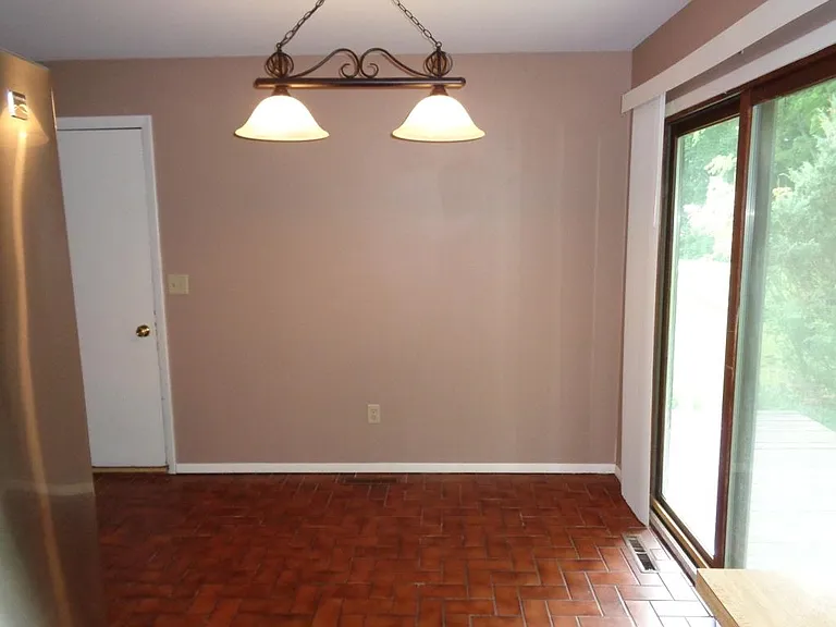 2400 E Wheeler Rd — Photo 5