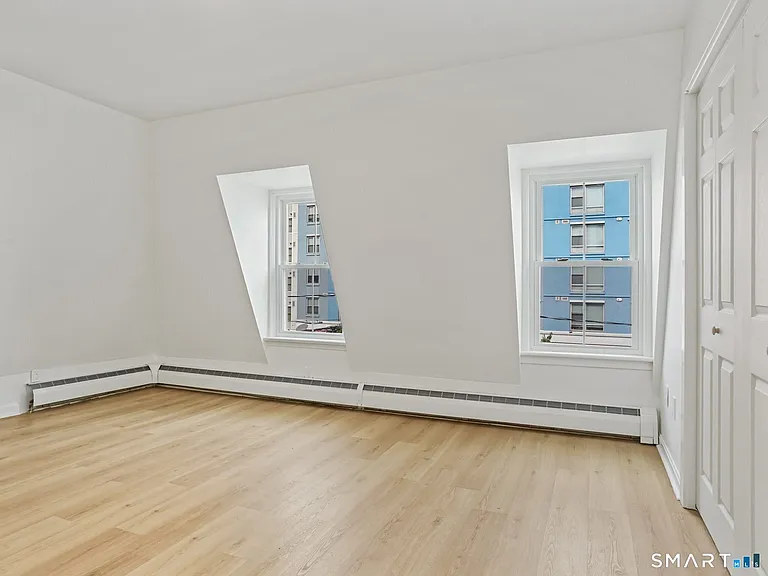 678 Atlantic St #3 — Photo 8