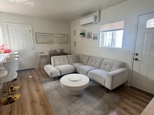 8252 Arnett St #A, Downey, CA 90241