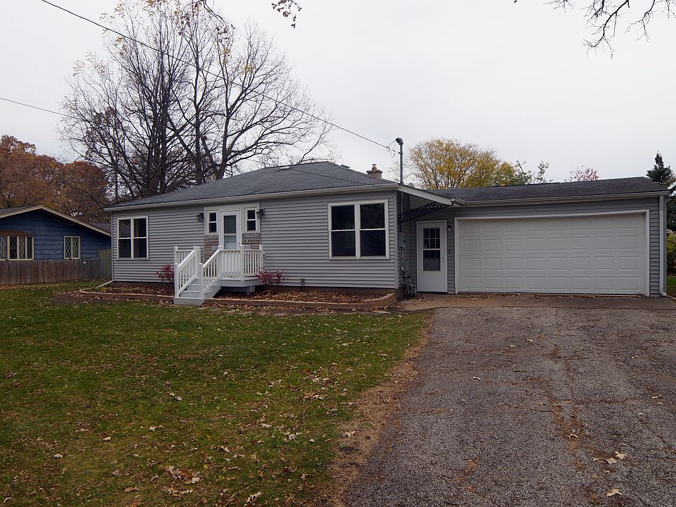 1st image of 111 Oak Knoll Dr