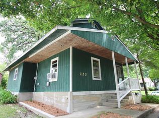 223 N 8th St, Delavan, WI 53115