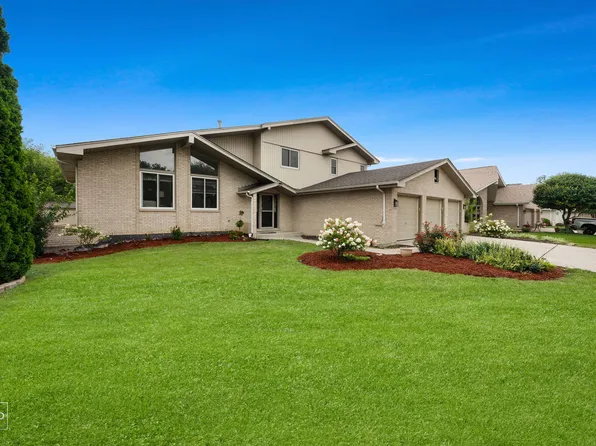 17231 Brookgate Dr, Orland Park, IL 60467