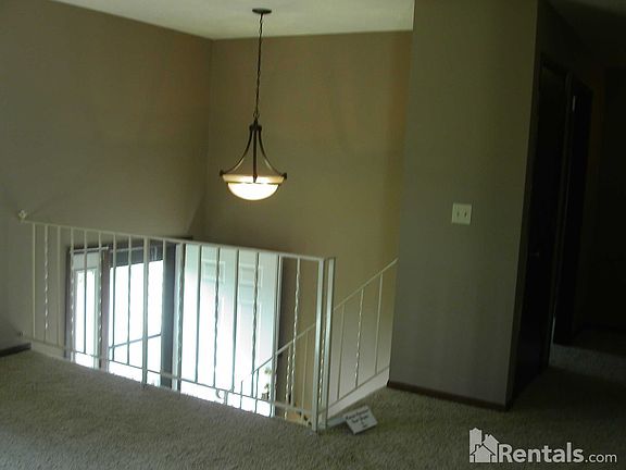 3rd image of 10393 Balsam Ln