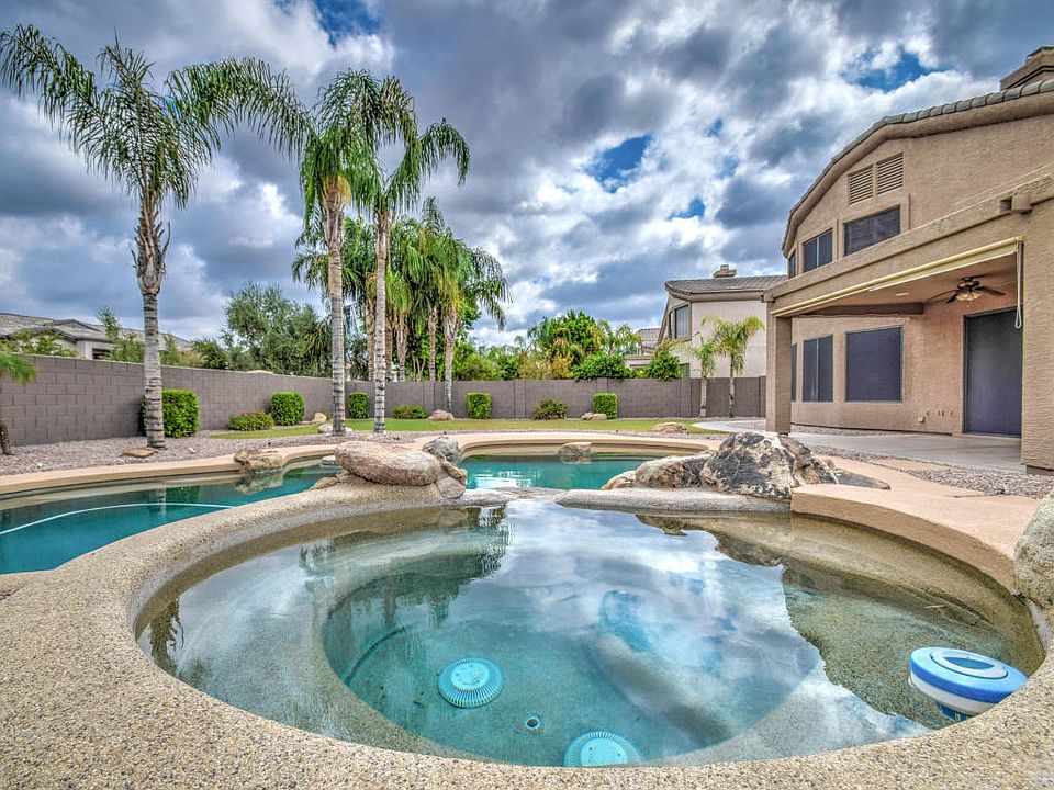 1st image of 782 W Honeysuckle Dr