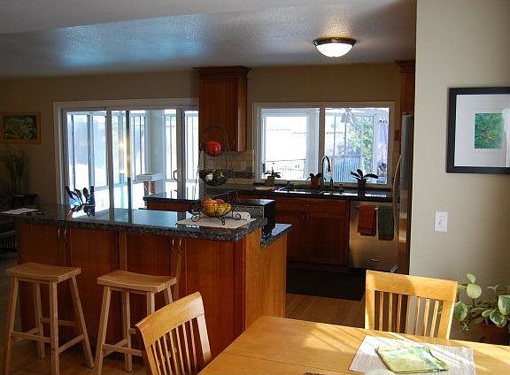 5th image of 2270 Fountain Oaks Dr