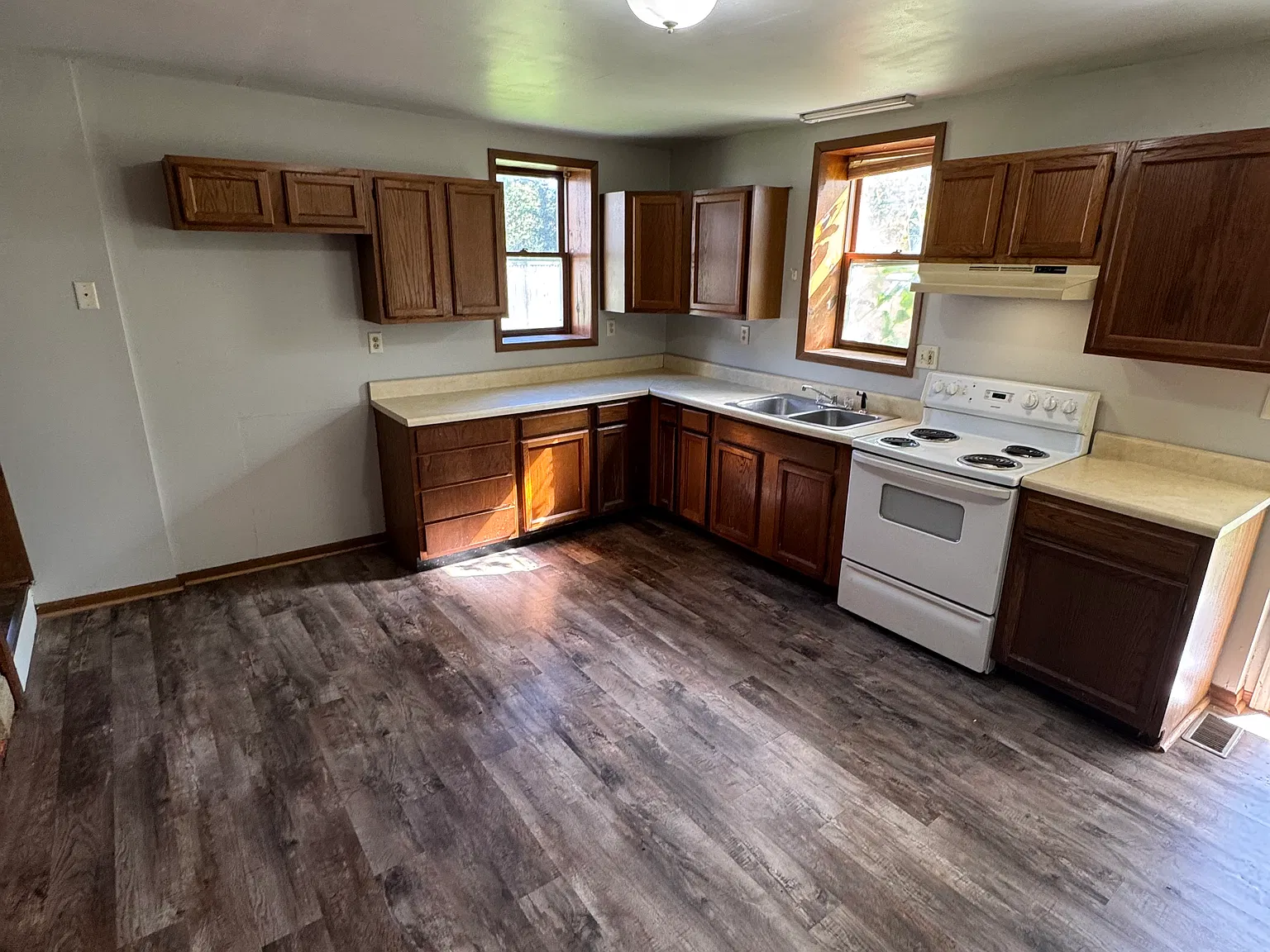 3 bed, $825 — Photo 4