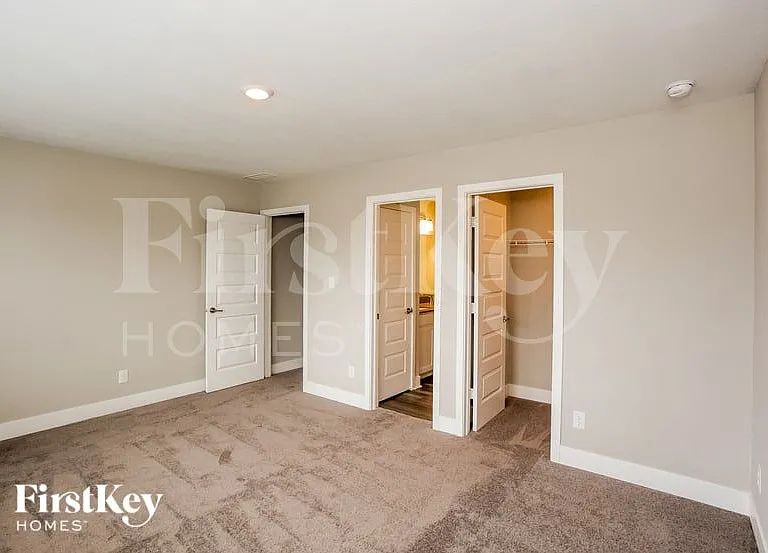 2229 W 171st St — Photo 7