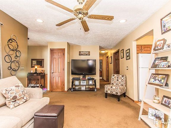 4th image of 4 Greenwood Dr