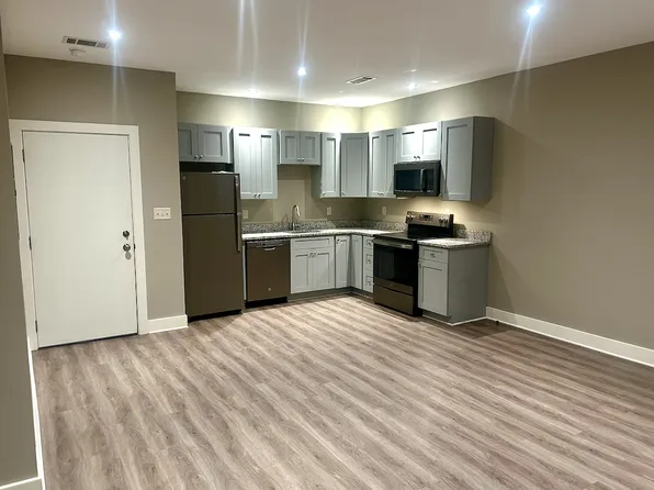 828 Monroe St #202, Stroudsburg, PA 18360